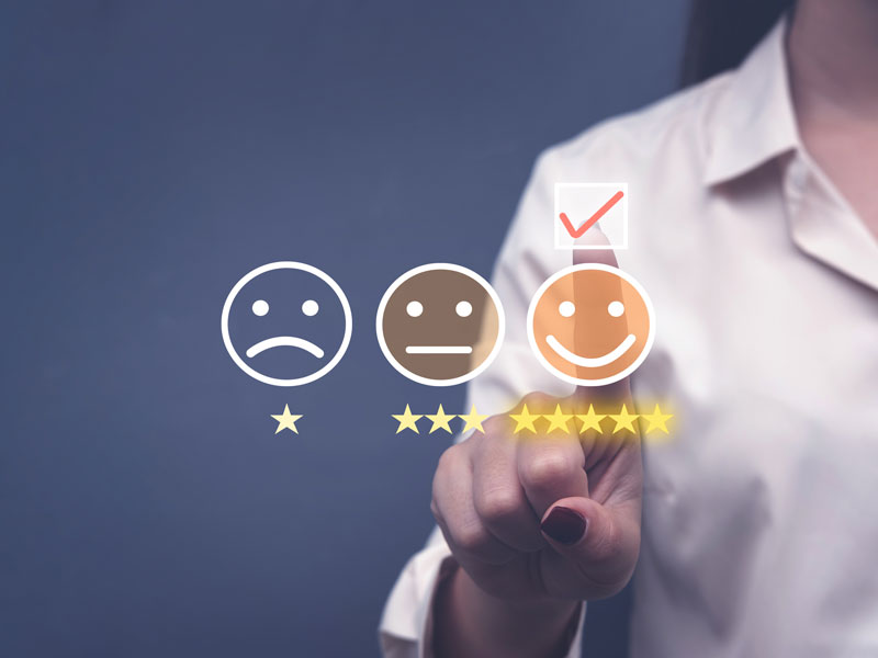 TRAINING ONLINE DEVELOPING SERVICE EXCELLENT