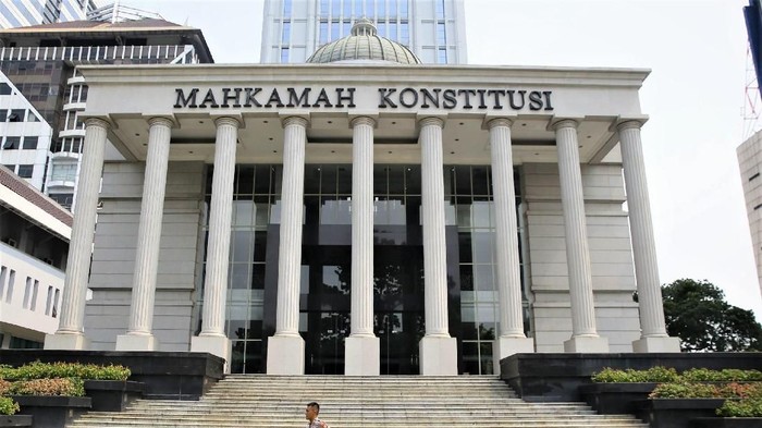 TRAINING ONLINE MENYIASATI PUTUSAN MAHKAMAH KONSTITUSI NO. 27/PUU-IX/2011