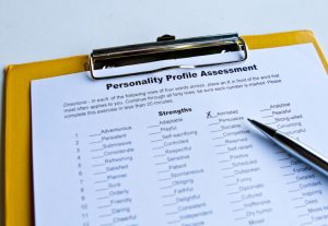 TRAINING ONLINE GRAPHOLOGY FOR RECRUITMENT AND PERSONALITY PROFILING