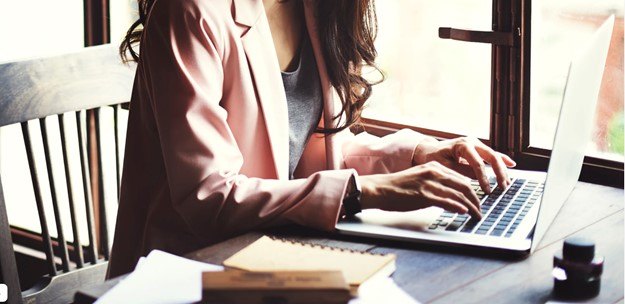 TRAINING ONLINE STRATEGIC SKILLS FOR SECRETARIES AND ADMINISTRATION