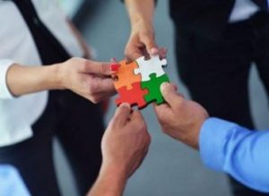 TRAINING ONLINE COMMUNITY BASED CONFLICT UNTUK EKSTRAKTIF INDUSTRI