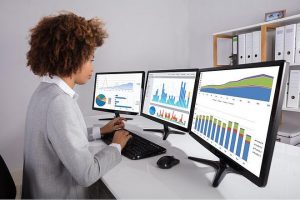 TRAINING ONLINE CREDIT ANALYSIS, MONITORING AND PROBLEM SOLVING