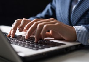 TRAINING ONLINE E-PROCUREMENT : CONCEPT AND IMPLEMENTATION
