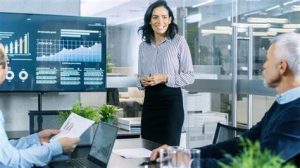 TRAINING ONLINE EFFECTIVE AND PERSUASIVE COMMUNICATION