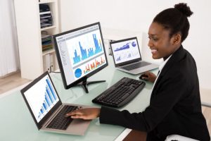 TRAINING ONLINE MARKETING ANALYST