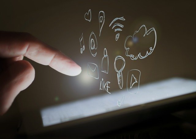 TRAINING ONLINE TEKNIK MENGELOLA KRISIS PUBLIK DAN MENGHADAPI TEKANAN MEDIA MASSA