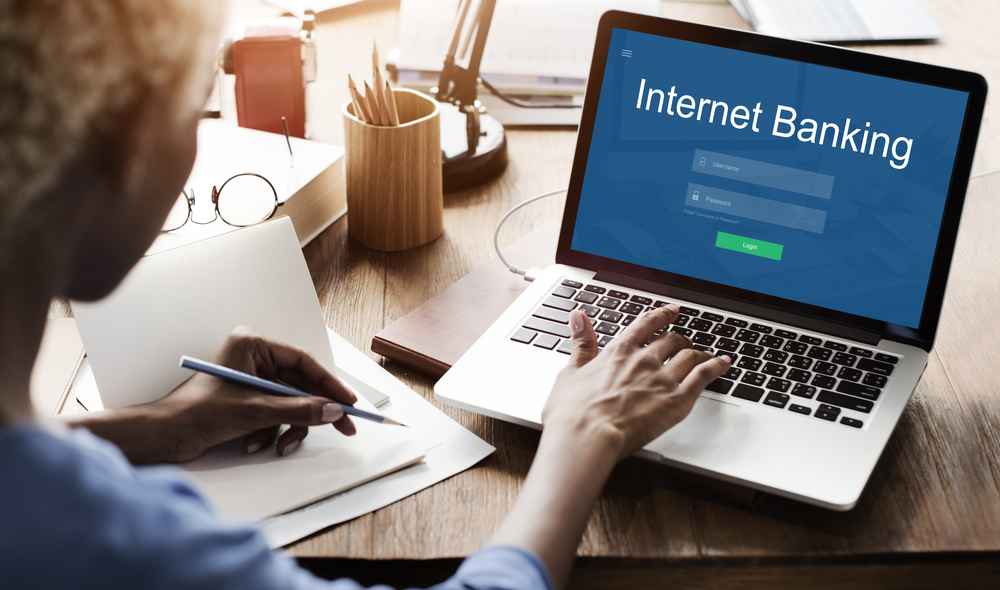 TRAINING ONLINE E-BANKING : PERLINDUNGAN KONSUMEN TRANSAKSI ELEKTRONIK PERBANKAN OVERVIEW