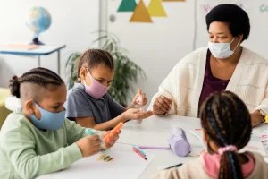 KASUS PENGGREBEKAN DAYCARE DI YOGYAKARTA DAN TIPS MEMILIH DAYCARE YANG AMAN UNTUK SI KECIL